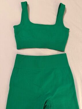 Green Ribbed Crop Tank Top - Women
